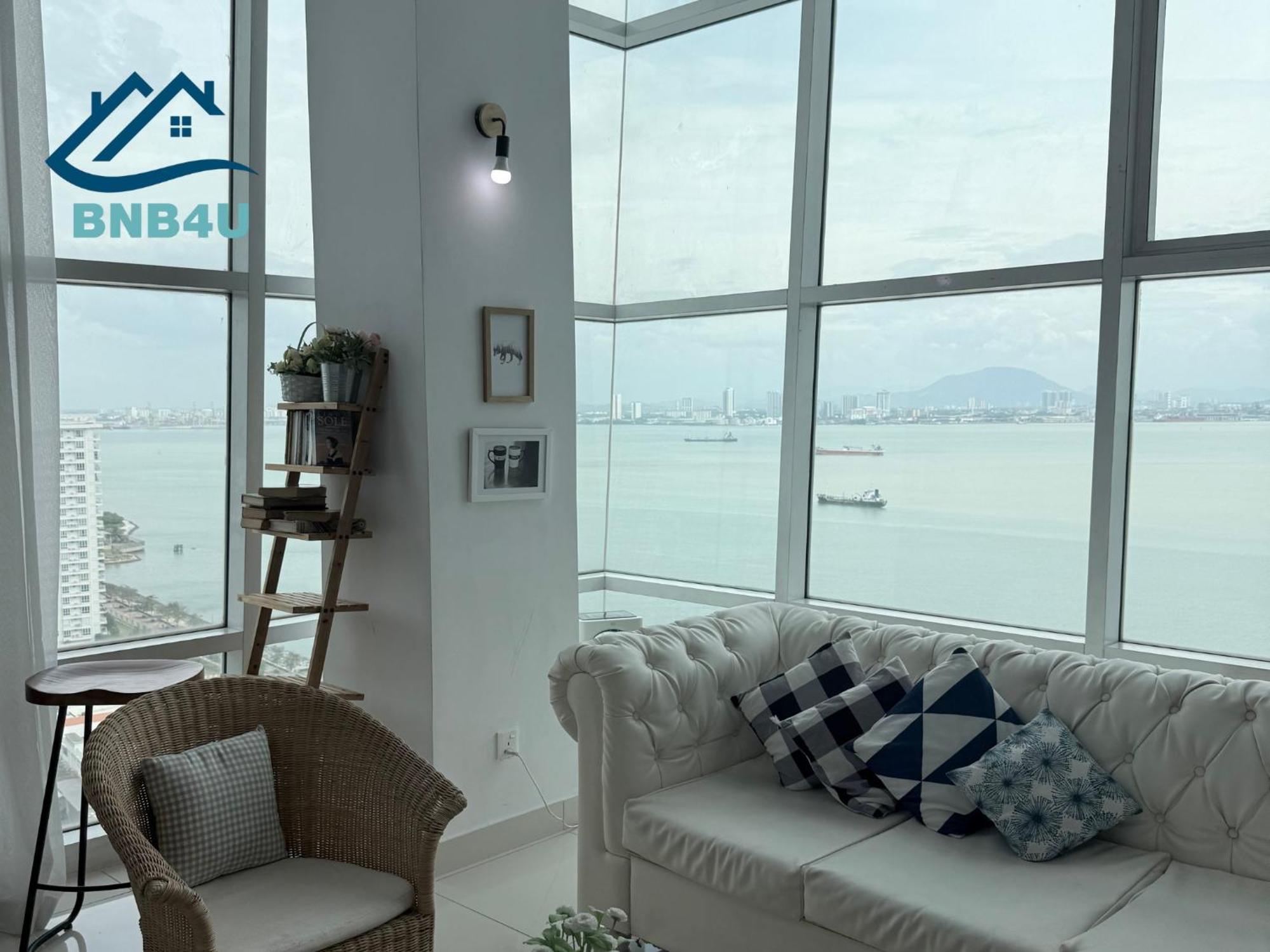Duplex Seaview Comfort Stay In City By Iz George Town Exterior photo